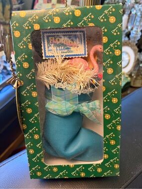 VTG Dillard's Trimmings Florida-themed pink flamingo Christmas ornament W/box